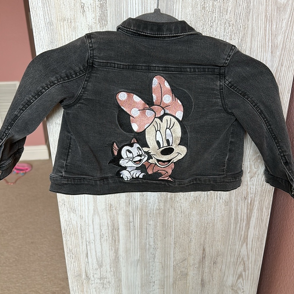NEW Disney Minnie Denim jacket Size 4, no tags attached.